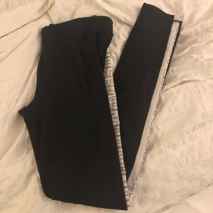 5/25✨ Under armor Leggings